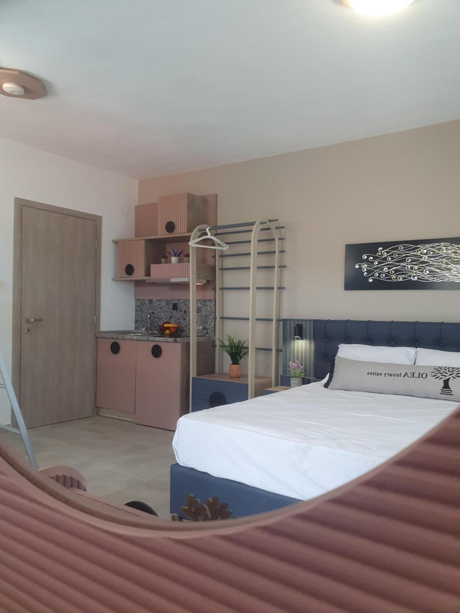 Olea Luxury Suites Asproválta Ngoại thất bức ảnh